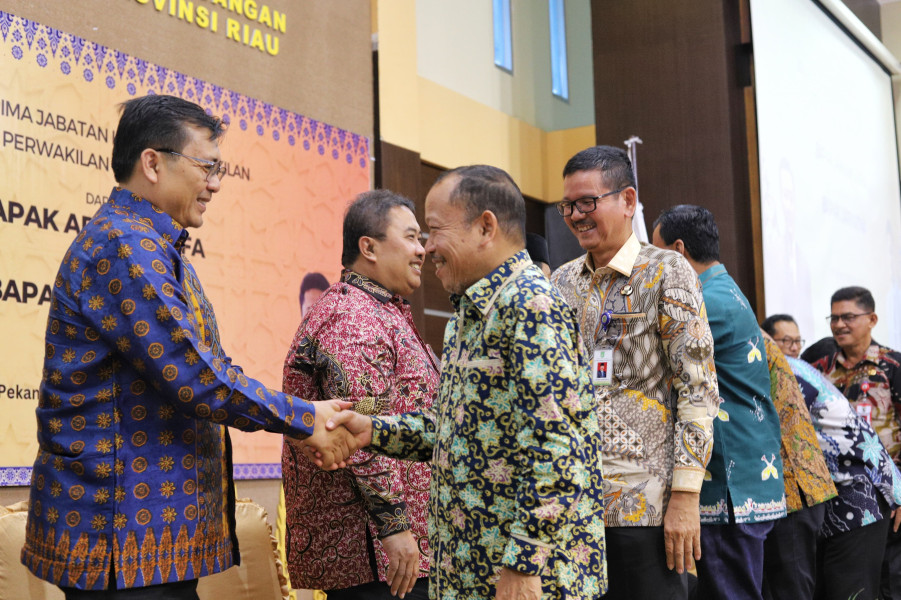 Sekda Meranti Hadiri Serah Terima Jabatan Kepala BPK Perwakilan Riau